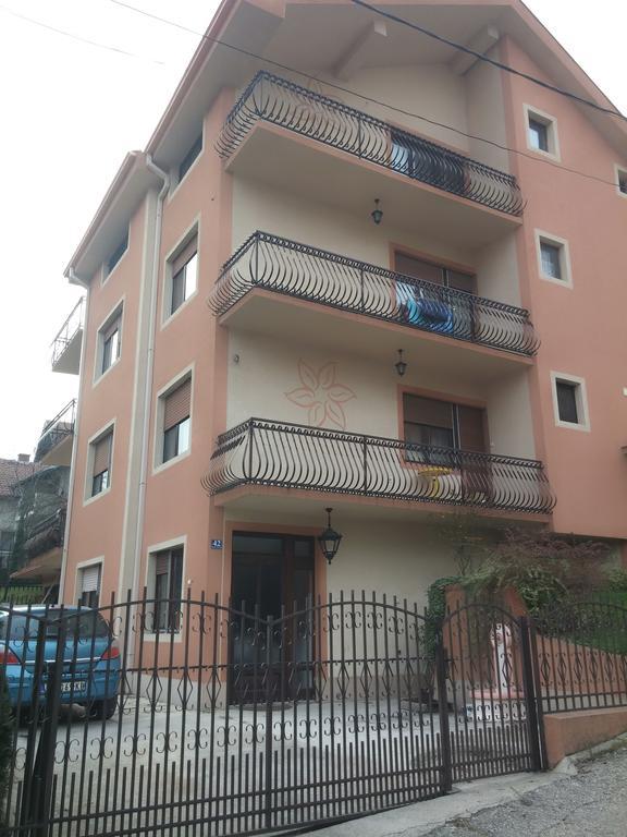 Apartment Nela Ni Zimmer foto